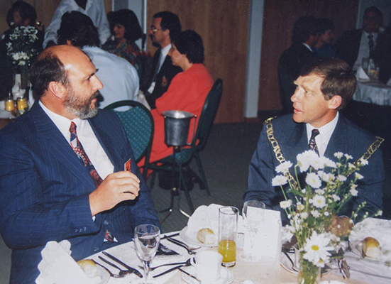 Leon in conversation with the Mayor of Midrand during the  same social gathering at the Midrand Protea Hotel